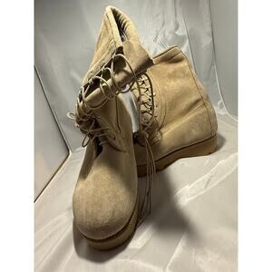 Gore-Tex Insulated Combat Boots. Size 9.5 W. 08-D-1042. Case #255399.